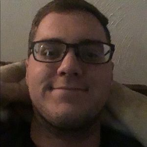 Meet your Posher, Logan